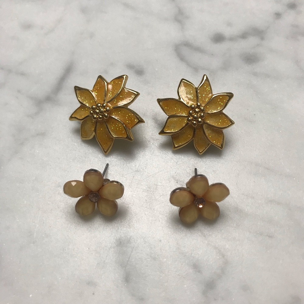 Women's Costume Gold Tan Floral Flower Earrings